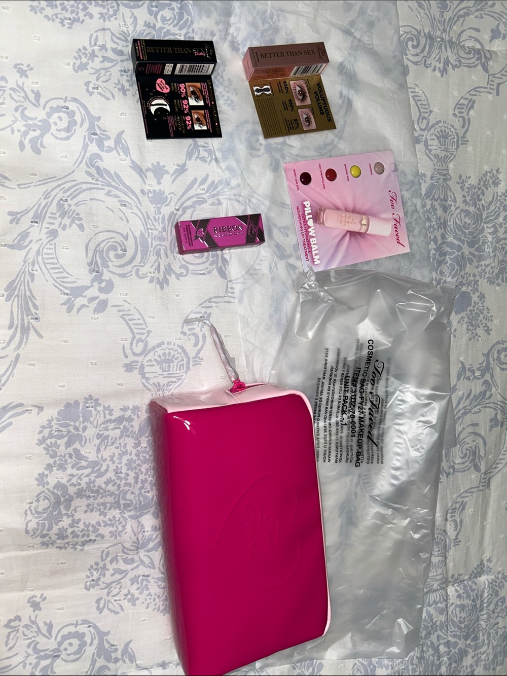 New Too Faced Mascara & Beauty Bag Set